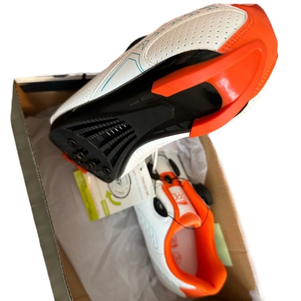 Women Cycling Shoes - White and orange - Picture 3 of 4